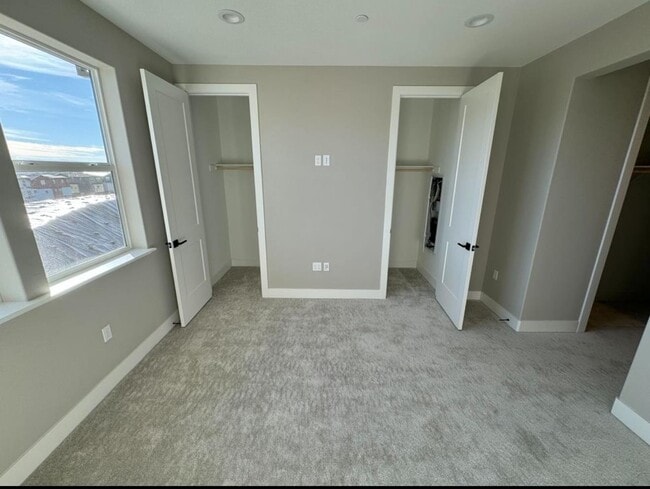 Building Photo - 1416 Venice Ter