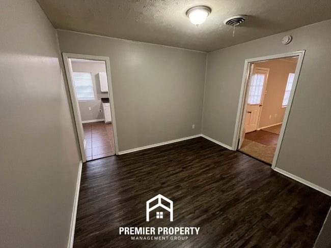 Photo - 2983 Cherry Rd