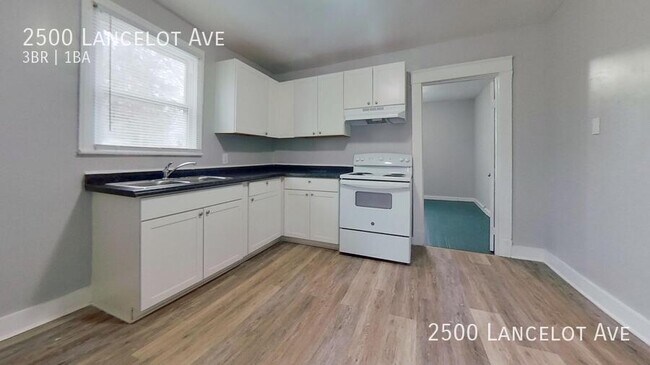 Photo - 2500 Lancelot Ave