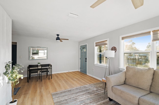 Photo - 2800 47th St S