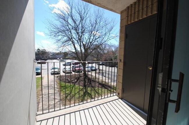 Photo - 1750 N Marywood Ave Unit 413