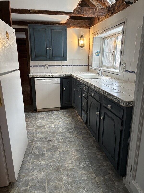 Photo - 537 Green Hollow Rd