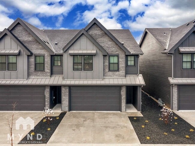 Photo - 7001 NE 132nd Way Townhome