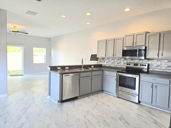 Photo - 1112 Andrew Aviles Cir
