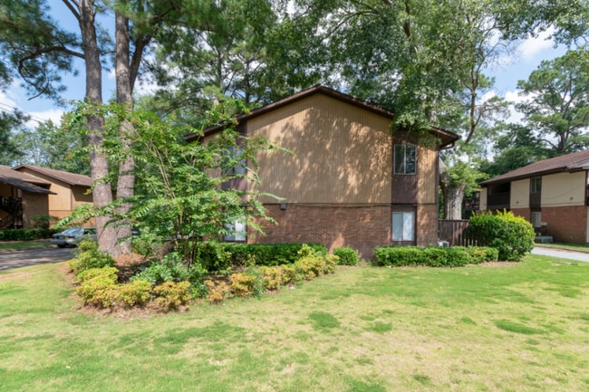 Photo - 1824-2020 Sheffield Dr