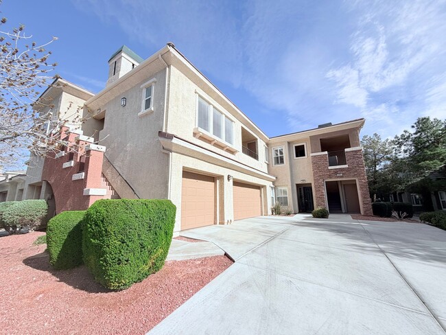 Building Photo - GREAT SUMMERLIN CONDO IN GATED COMMUNITY!! Unit 2063