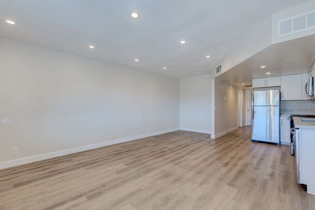 Photo - 471 Jefferson Blvd Unit 1