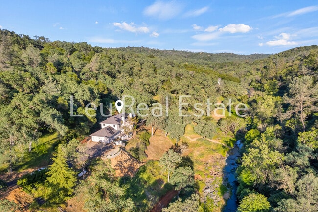 Photo - 6811 Beaver Pond Rd
