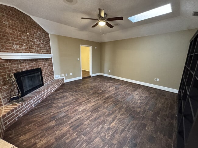 Photo - Spacious Home Located Within Few Blocks Of Schools & Close Access To Spur 327 & S. Loop 289!
