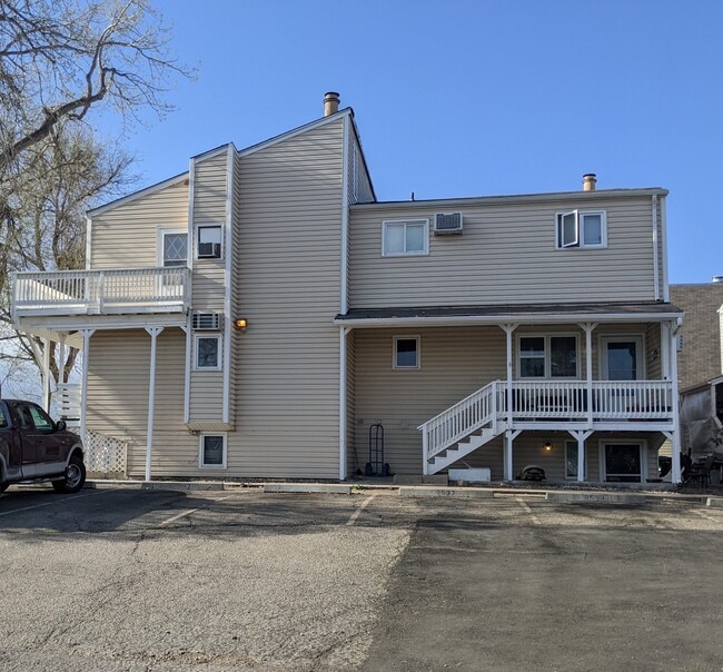 Building Photo - 9533 W Alameda Ave Unit 9533