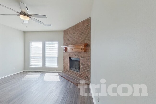 Photo - 3621 Spring Run Ln