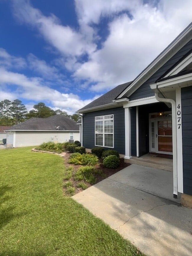 Photo - 4077 Huntley Dr