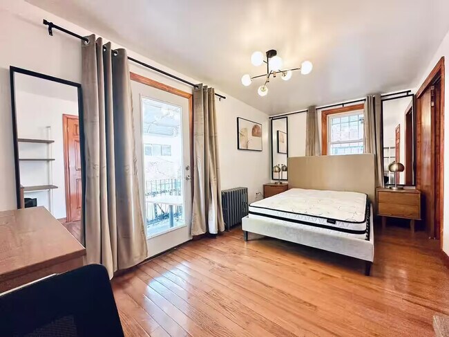 Furnished room/NOT APARTMENT
