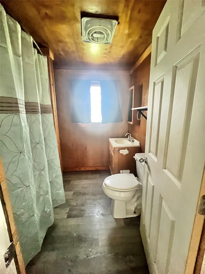 Photo - 122 W Pecan Ln