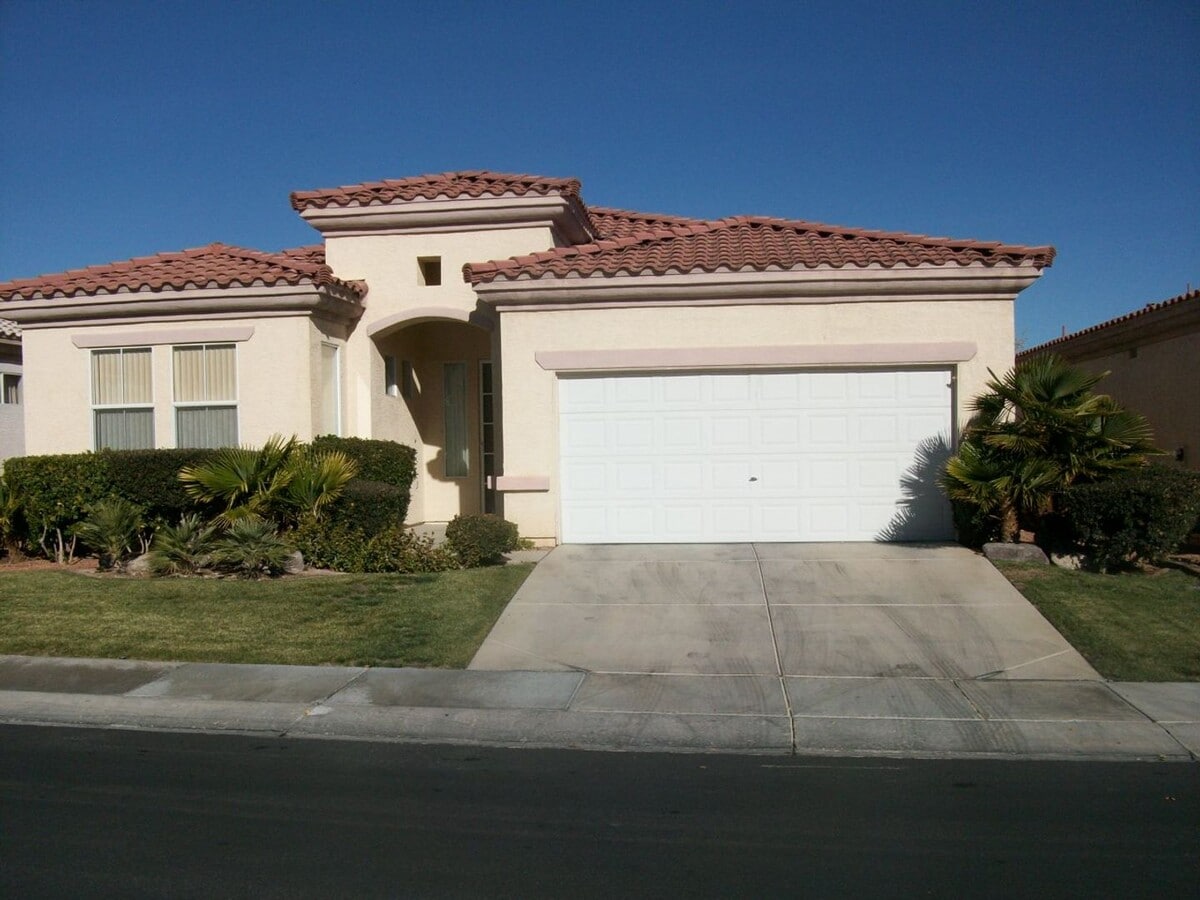 Single story home in guard gated Rhodes Ranch - Single story home in guard gated Rhodes Ranch