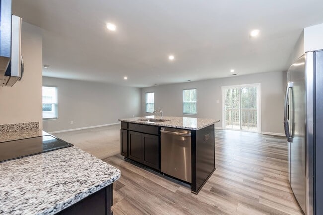 Photo - 1005 Marquis Pkwy