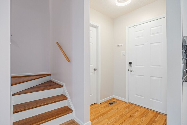 Photo - Charming 2 Bedroom/1 Bath Townhome in Henrico ***Available Early September***