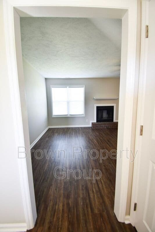 Photo - 411 Northwoods Dr