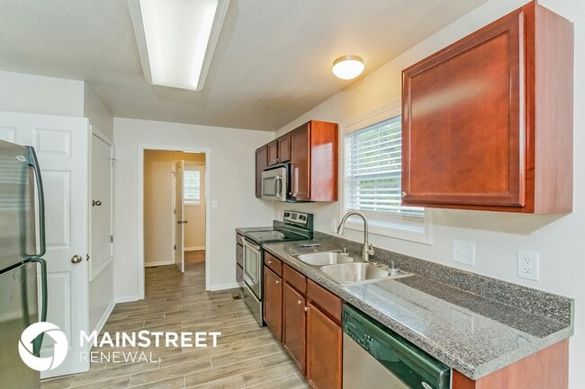 Photo - 6106 Starflower Ln