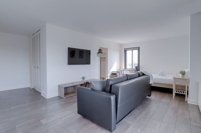 Photo - 2525 10th St N Unidad FL9-ID1022583P