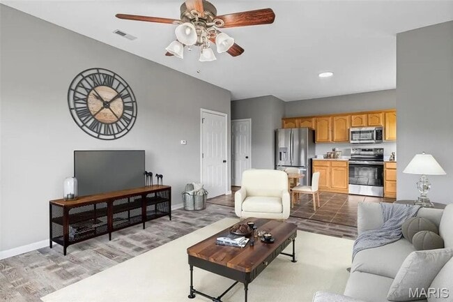 Photo - 489 Shade Tree Ln Unit 1