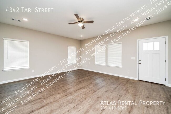 Photo - 4342 Tari St