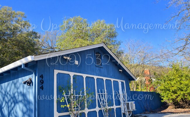 Photo - 494 Snell St Unit Studio