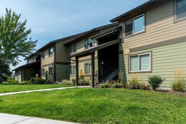 Building Photo - 950 SW Madison St Unit #950