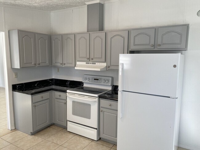 Photo - No Security Deposit option is available. J...