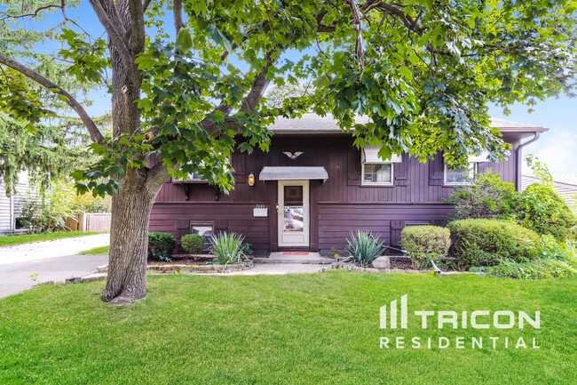 Building Photo - 7641 Deerfield Ave Rental