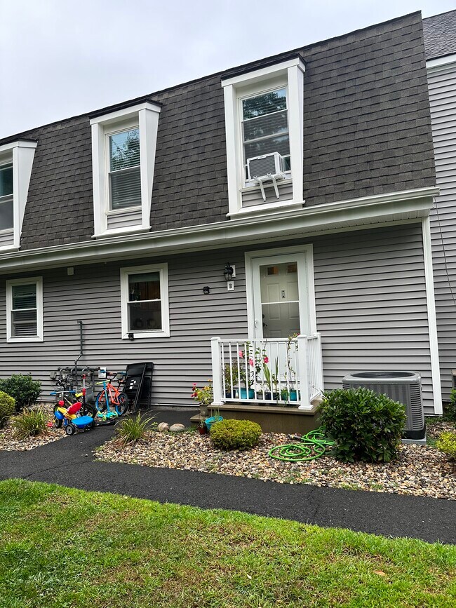 123 Brittany Farms Rd Condo Unit B Condo for Rent in New Britain, CT