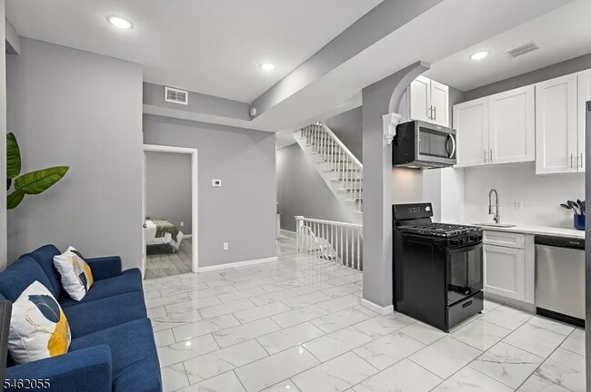 153 Danforth Ave