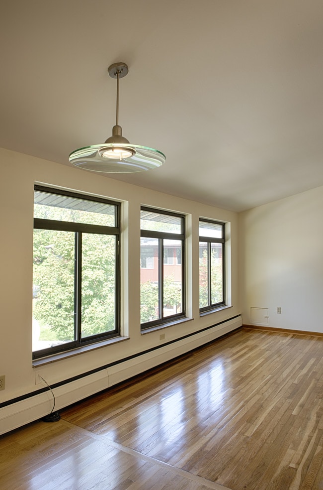 Midland Manor Apartments Midland, MI