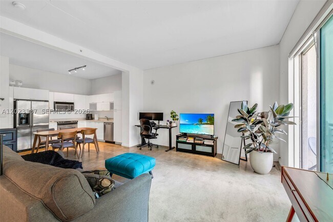 234 NE 3rd St Unit 1108
