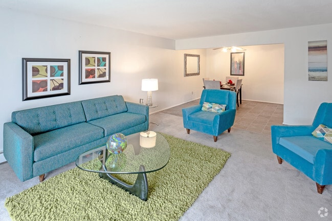 2BR, 1BA