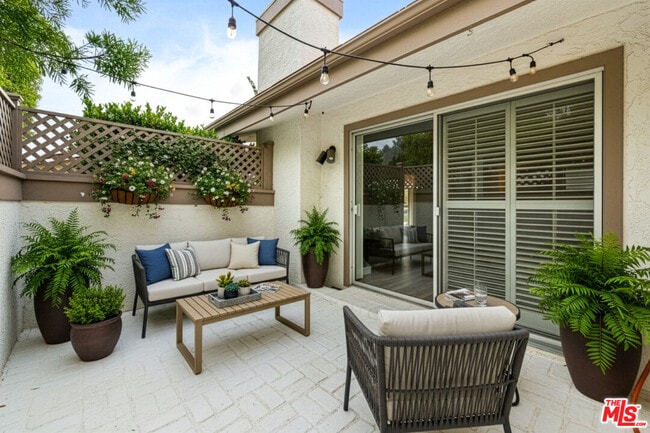 Photo - 17114 Palisades Cir Townhome