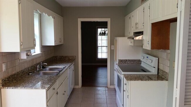 Photo - 41 W Viking Dr