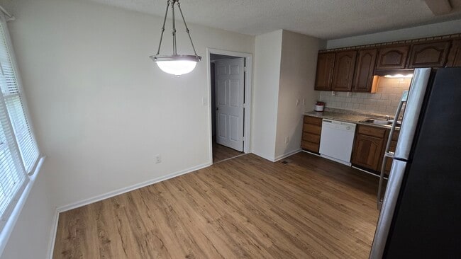 Photo - 2207 Mt Vernon Rd