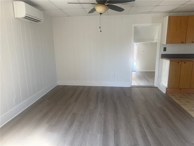 Photo - 221 S Franklin St