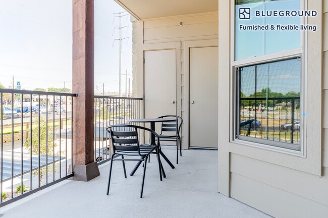 Photo - 1501 W Howard Ln Unit FL2-ID357