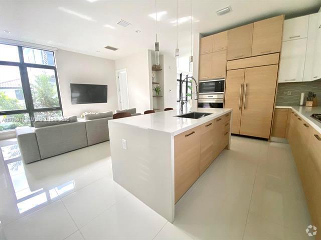 Building Photo - 8248 NW 48th Ter Rental
