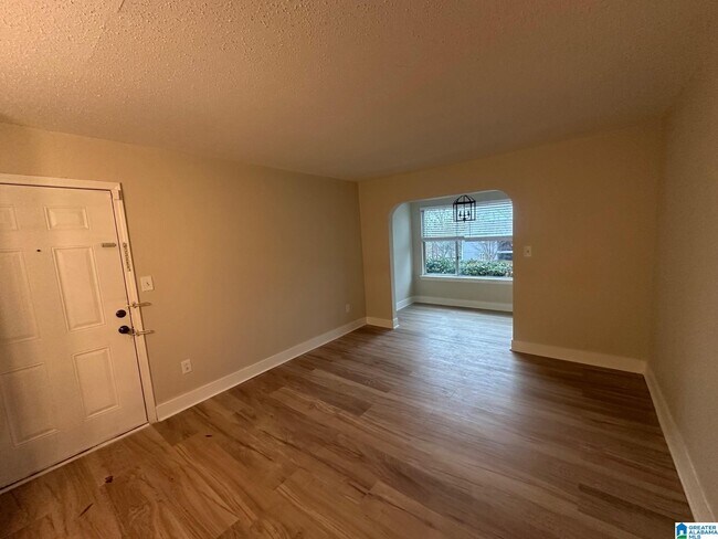 Photo - 412 Skyview Dr Unit B