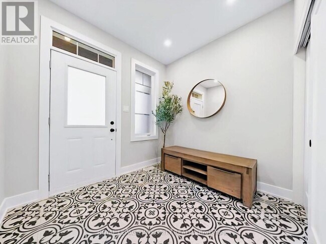 Photo - 332 Haliburton Hts