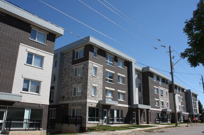 Building Photo - The Block