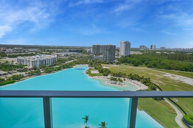 Building Photo - 2411 Laguna Cir Unit 1610