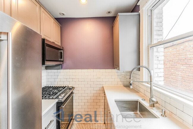 Photo - 1020 Fairmont St NW Unit 5