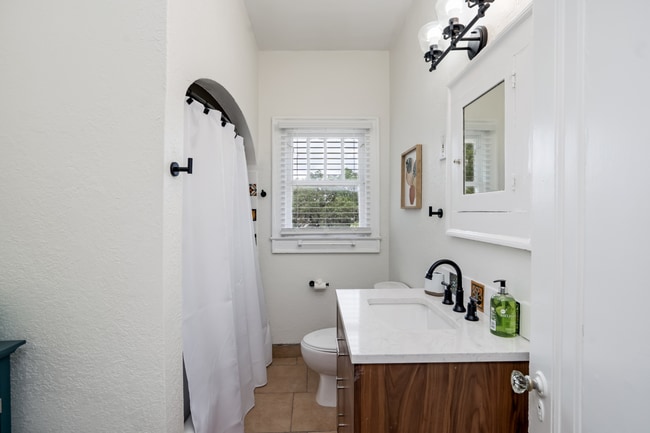 Photo - 2 Bedroom 2 Bathroom Unit Upper B