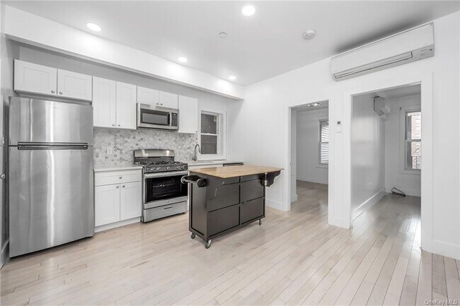 Photo - 132 Cortlandt St Unidad 2