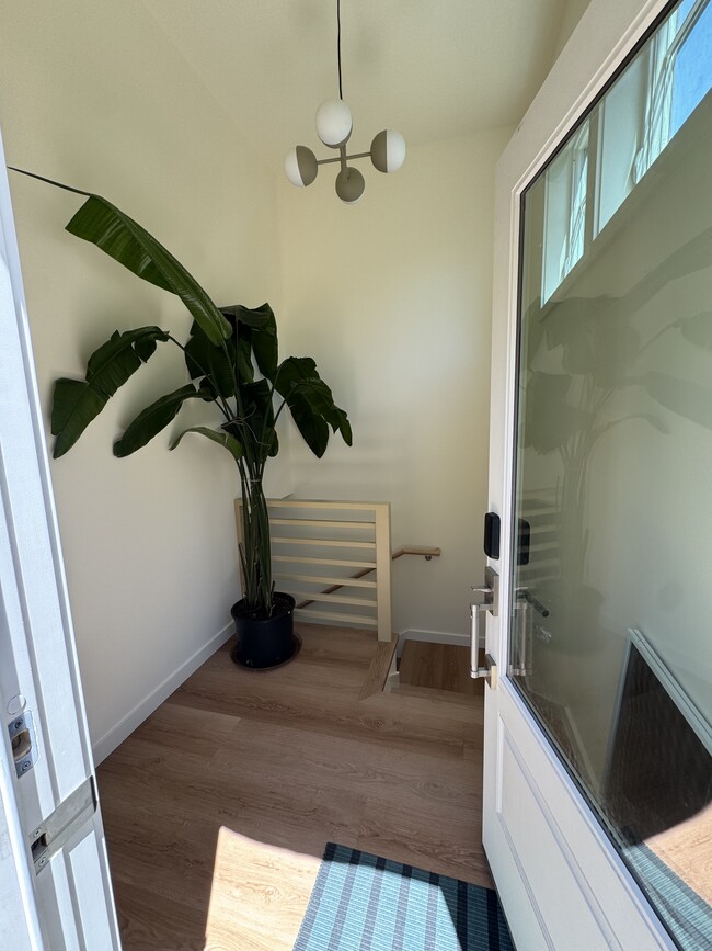 Building Photo - 2034 SE 28th Pl