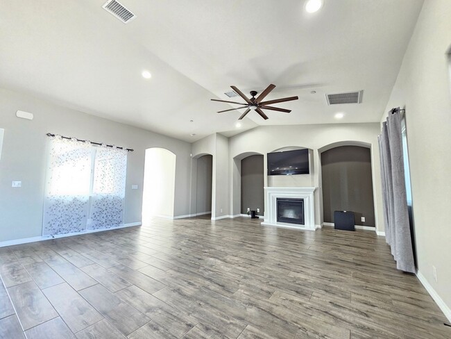 Photo - Dream Home 4 bed 3 bath Home!